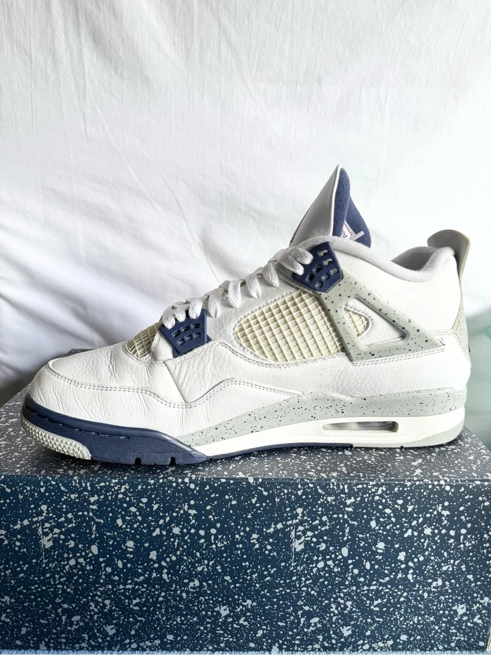 AUTHENTIC Jordan 4 Retro Midnight Navy Size 13 DH6927-140 2022 PRE-OWNED